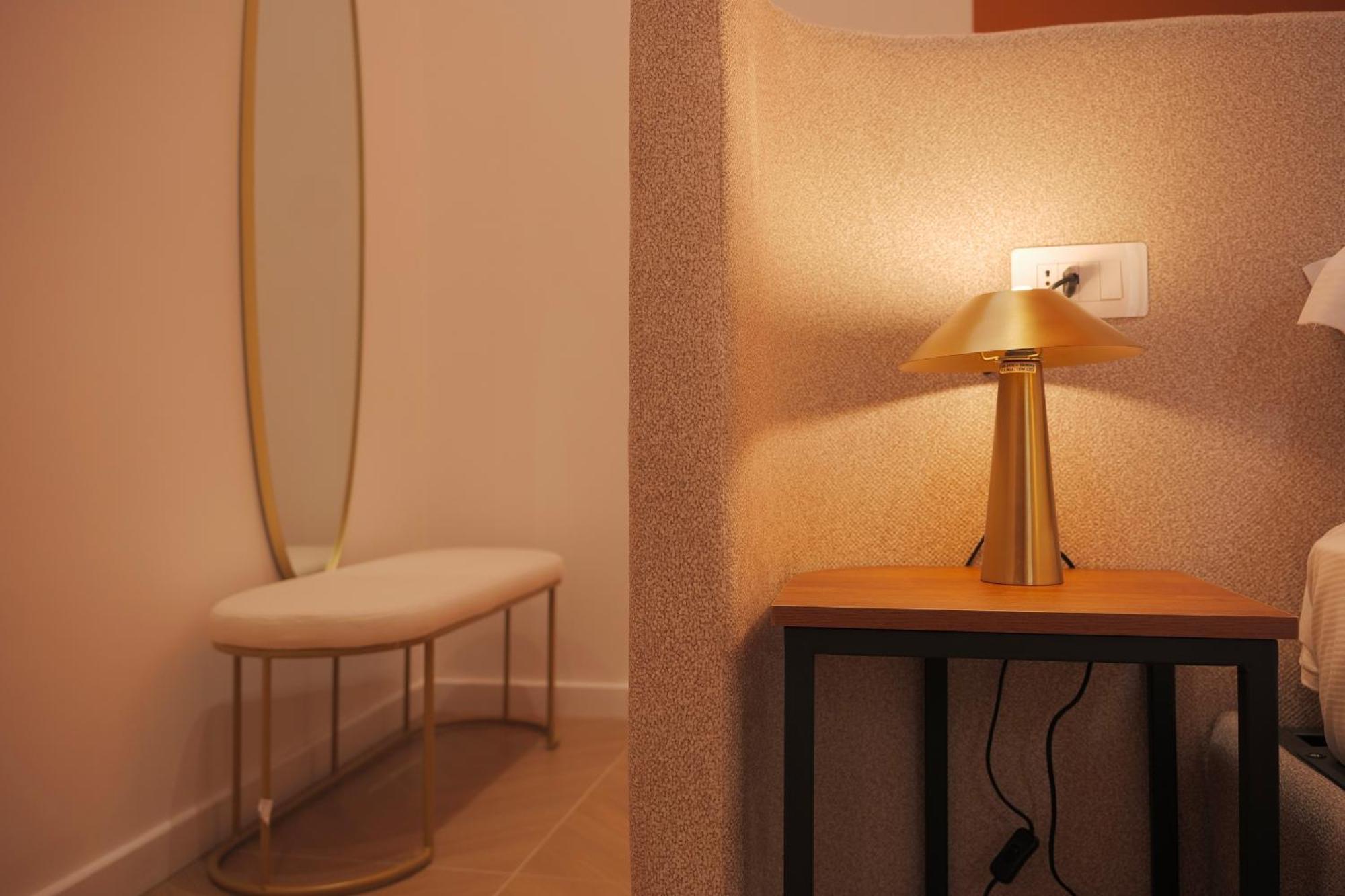 Toledo Luxury Rooms - Lr Collection Napoli Dış mekan fotoğraf