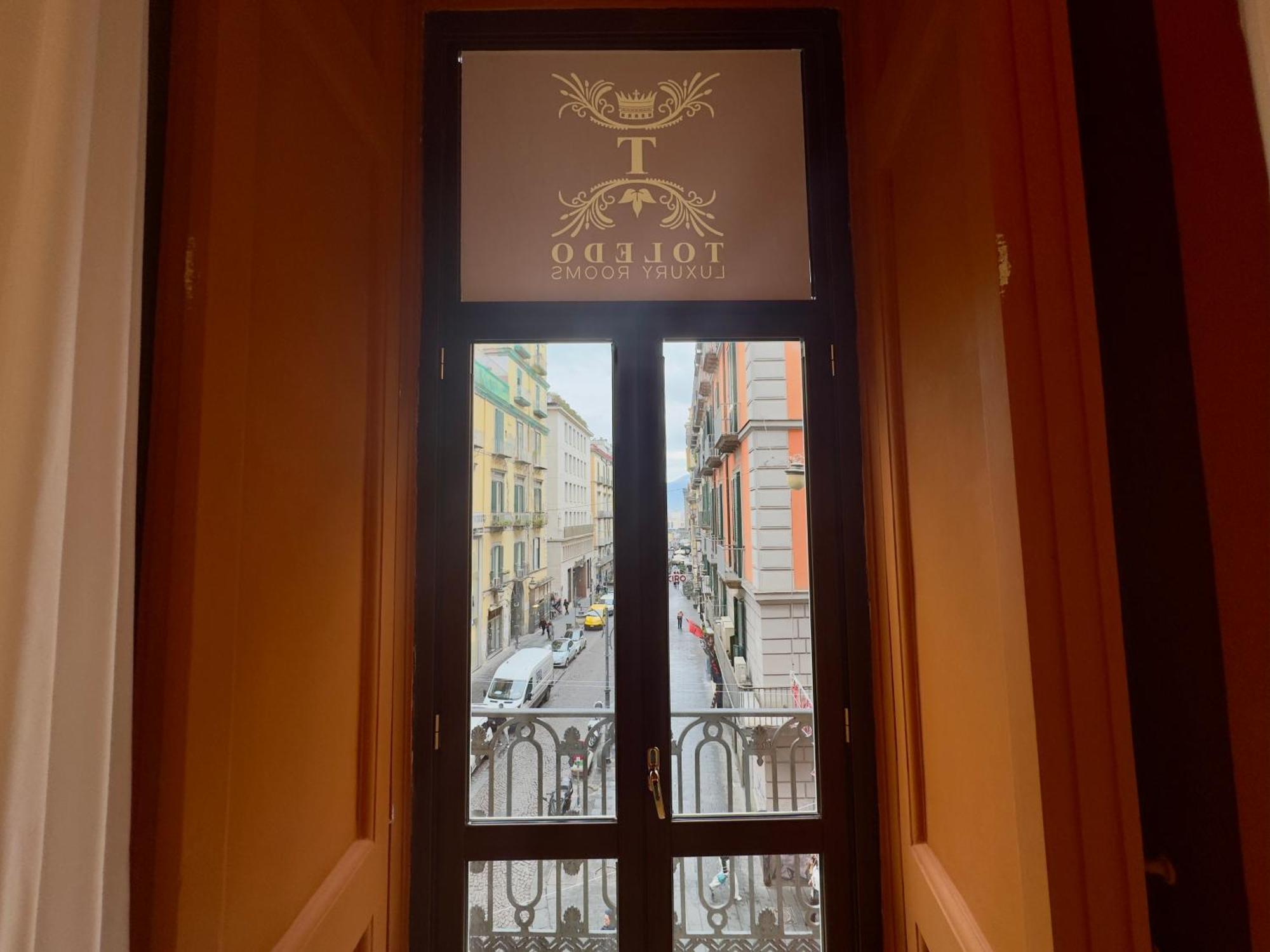 Toledo Luxury Rooms - Lr Collection Napoli Dış mekan fotoğraf