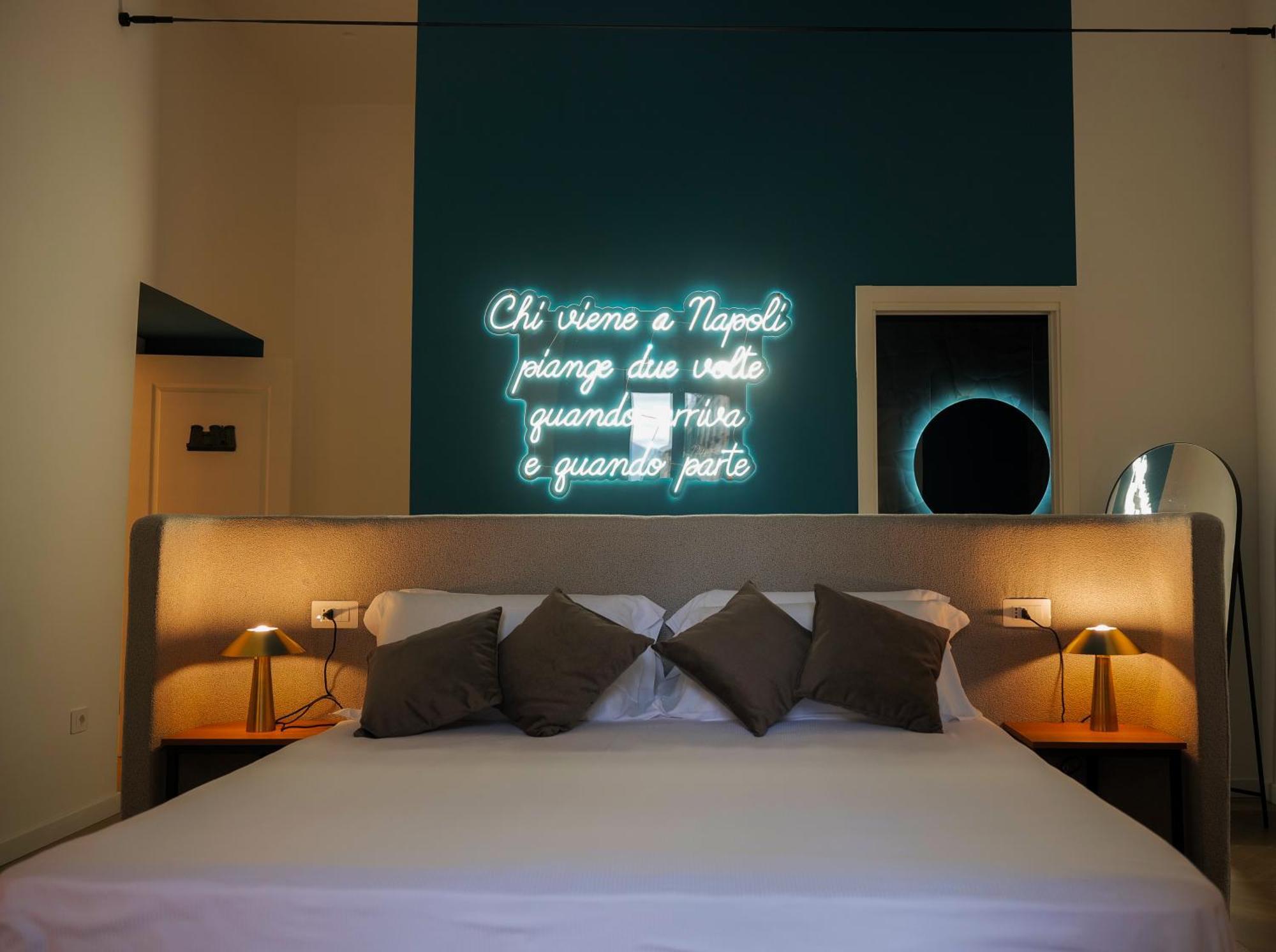Toledo Luxury Rooms - Lr Collection Napoli Dış mekan fotoğraf