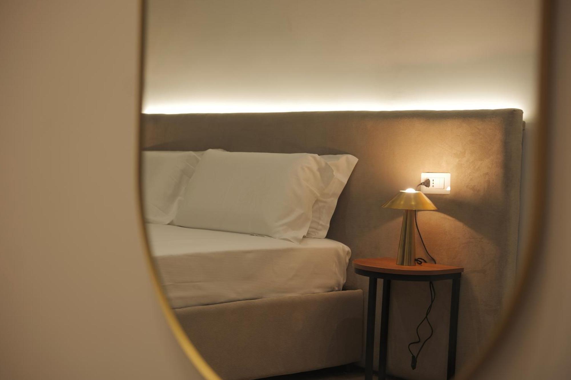Toledo Luxury Rooms - Lr Collection Napoli Dış mekan fotoğraf