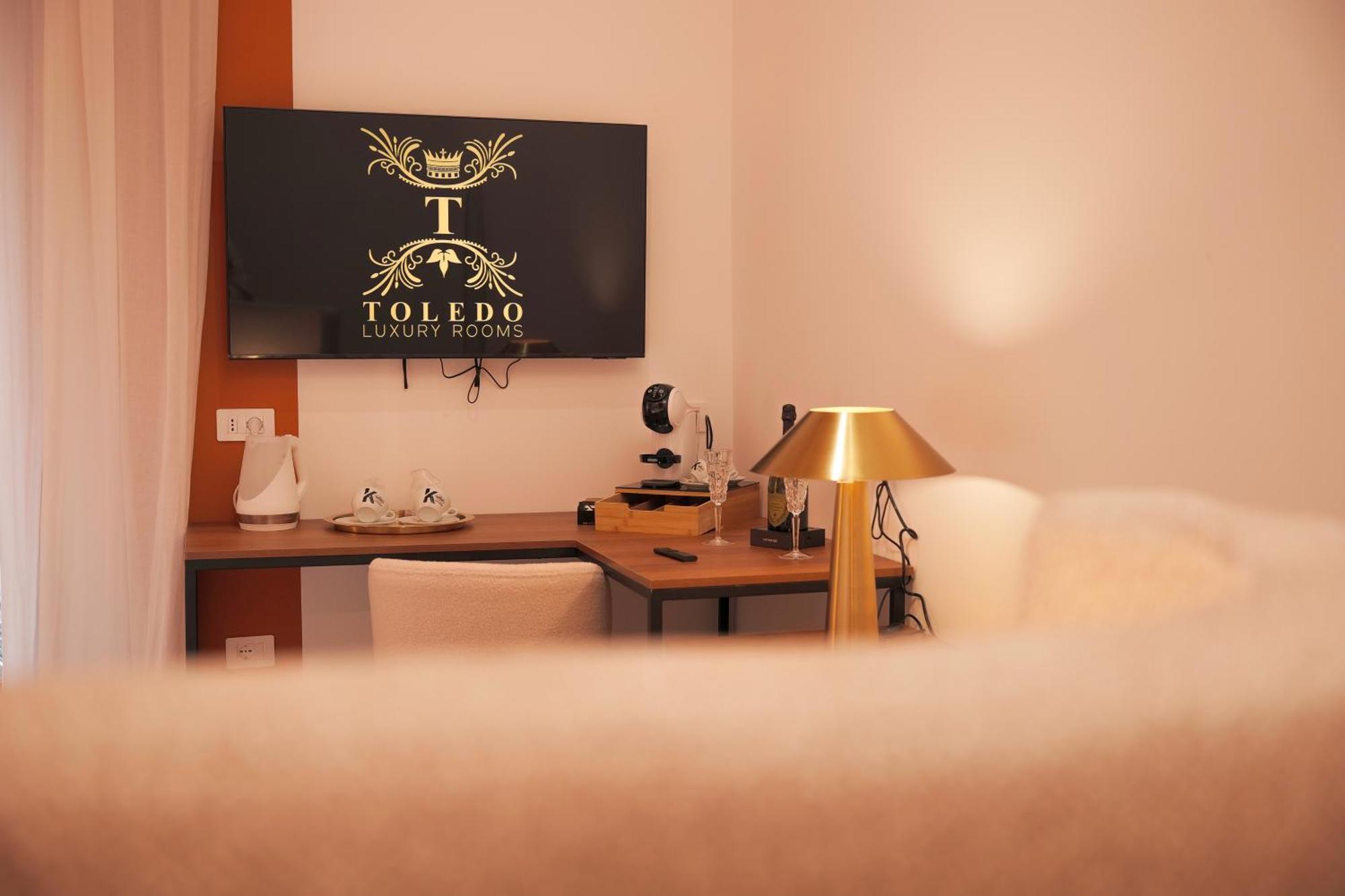 Toledo Luxury Rooms - Lr Collection Napoli Dış mekan fotoğraf