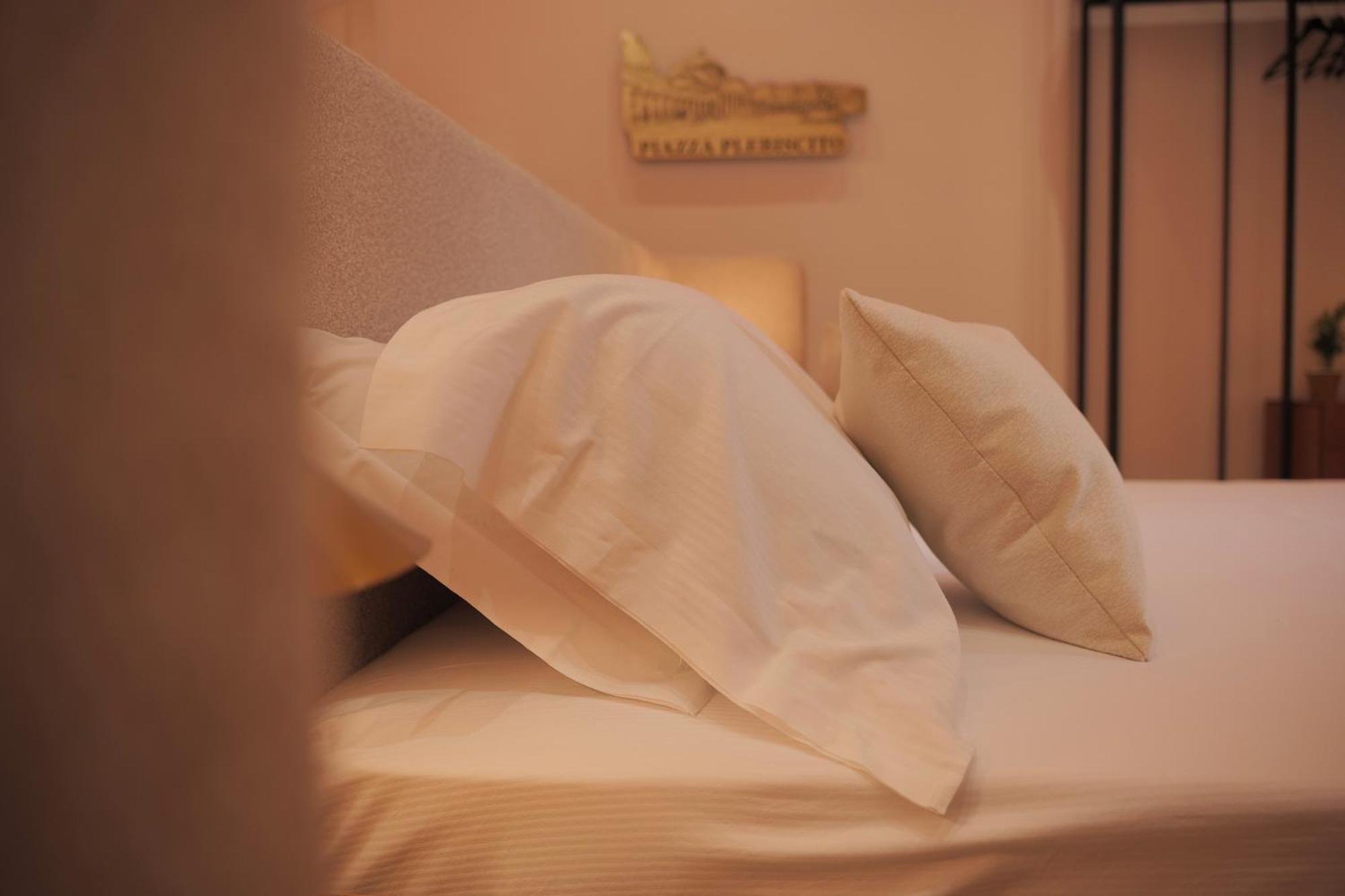 Toledo Luxury Rooms - Lr Collection Napoli Dış mekan fotoğraf