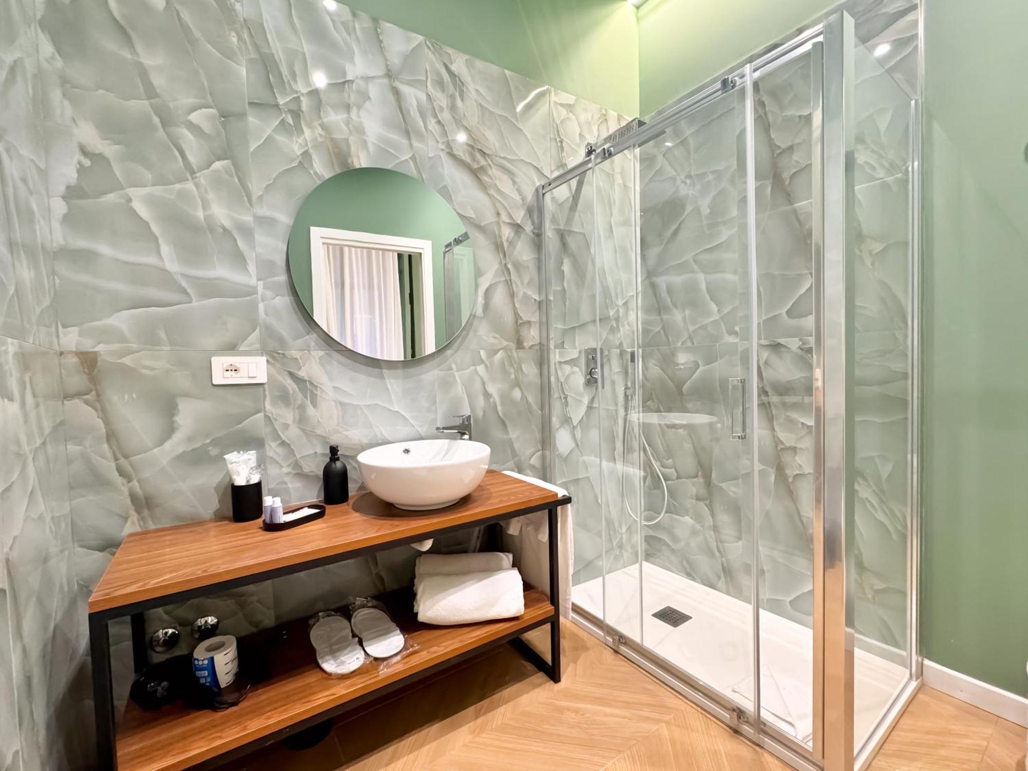 Toledo Luxury Rooms - Lr Collection Napoli Dış mekan fotoğraf