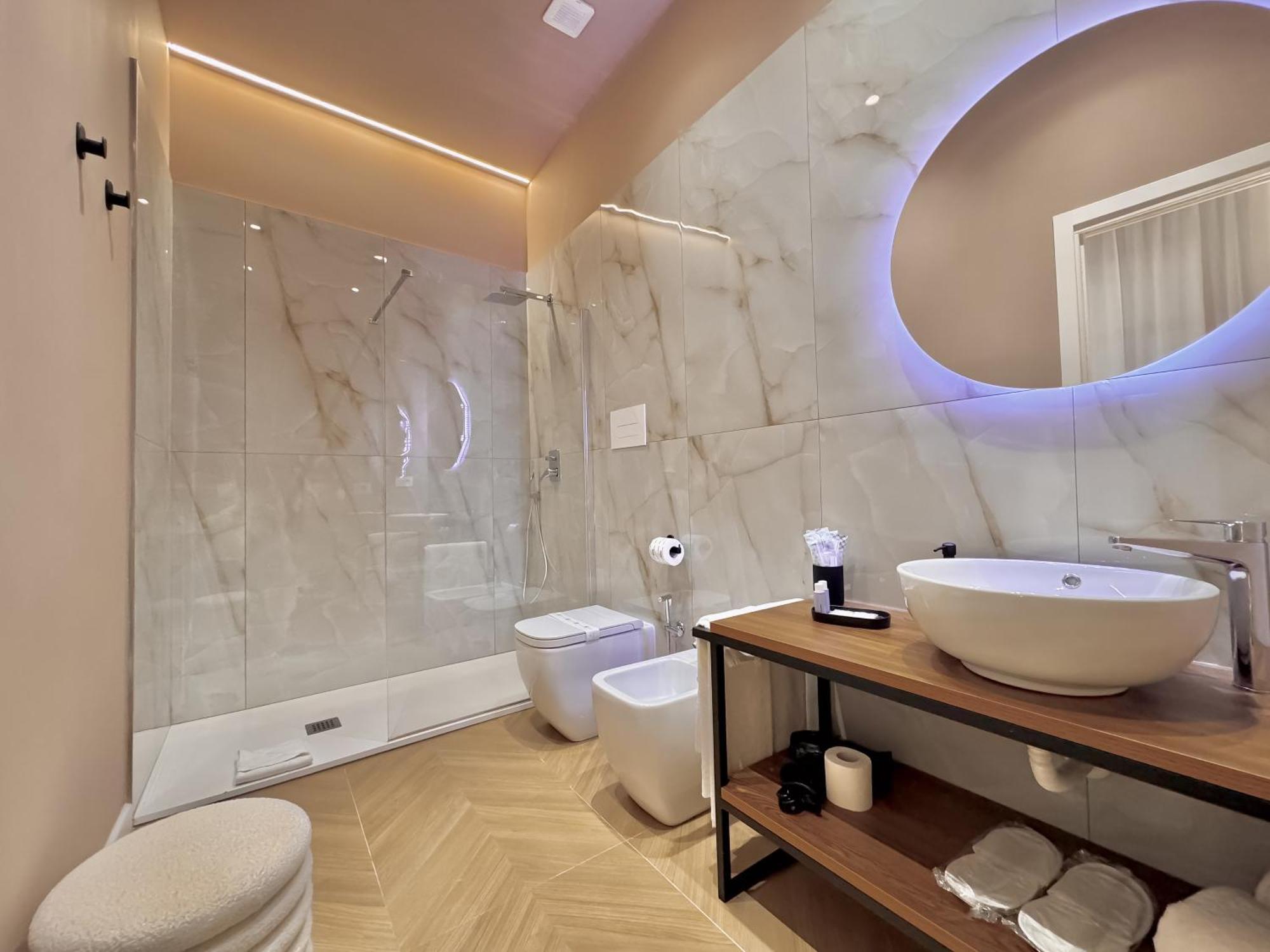 Toledo Luxury Rooms - Lr Collection Napoli Dış mekan fotoğraf